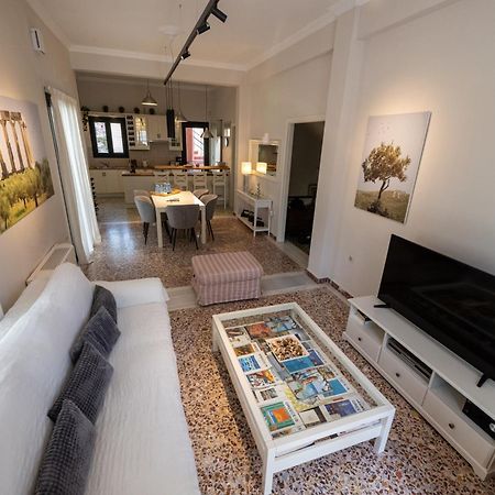 The Mansion - Kalamata Mediterranean Villas Exterior photo
